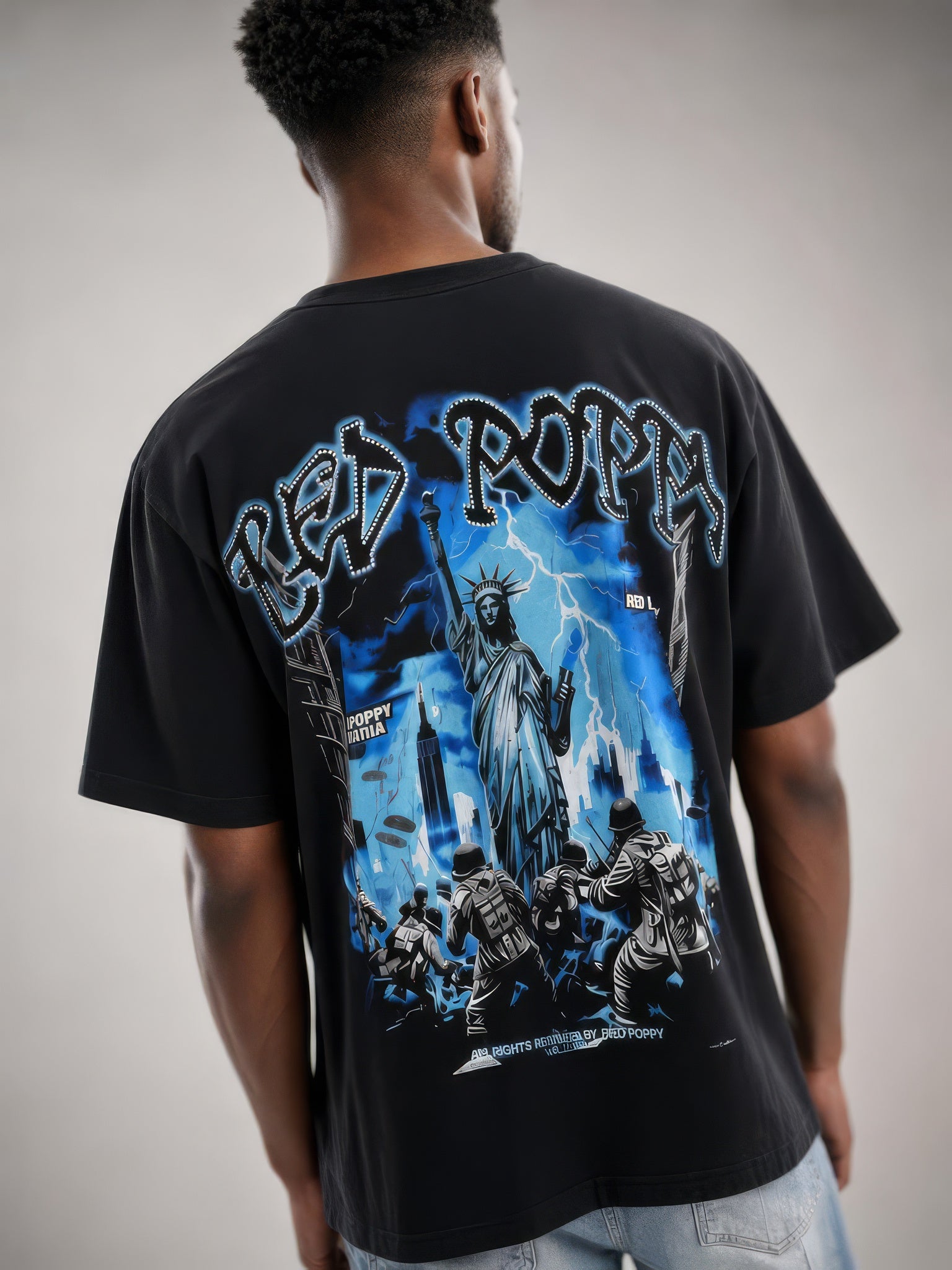 Red Poppy Statue Tee - Cropped Fit
