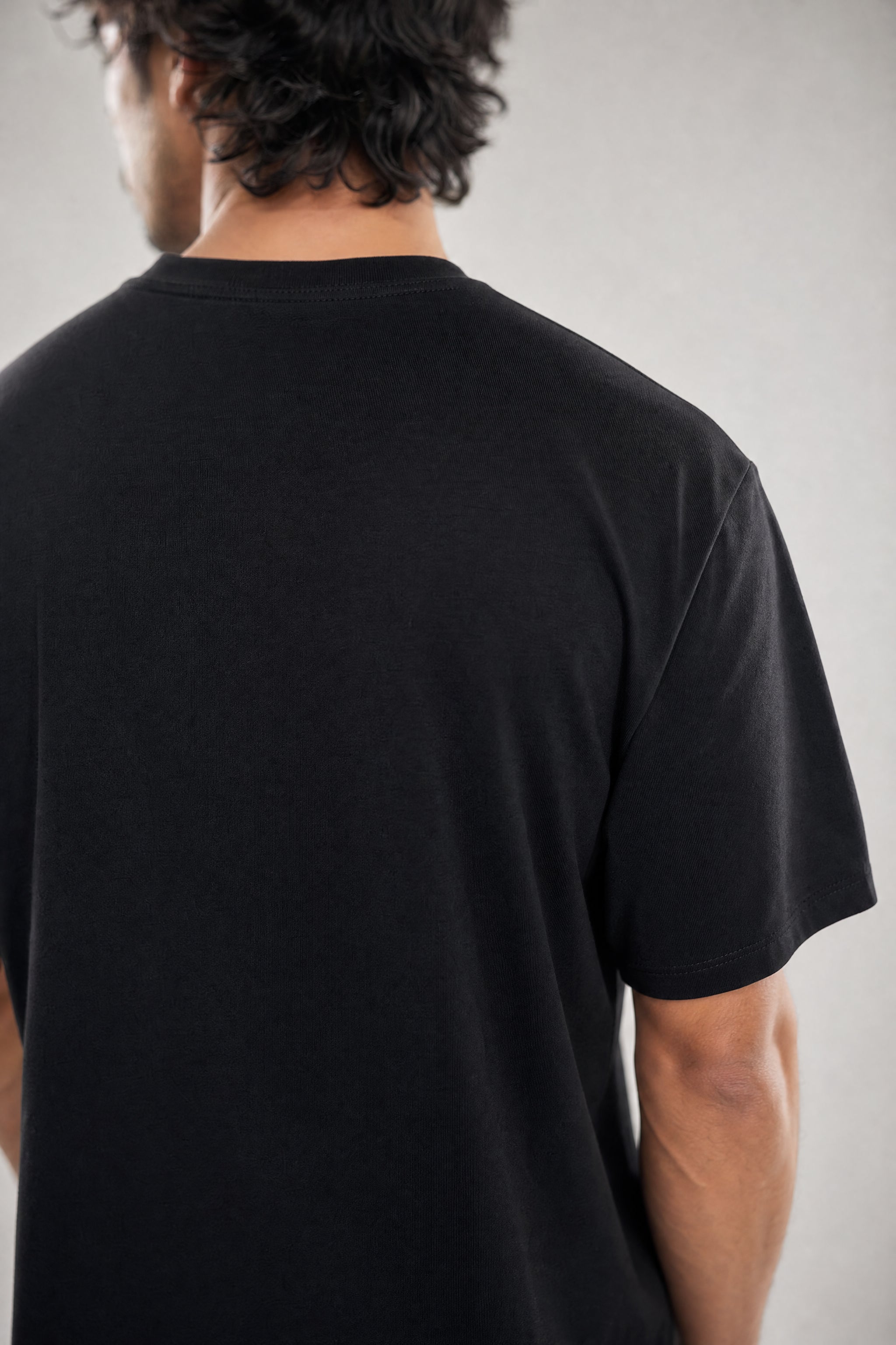 Red Poppy Basic T-Shirt - Slim Fit