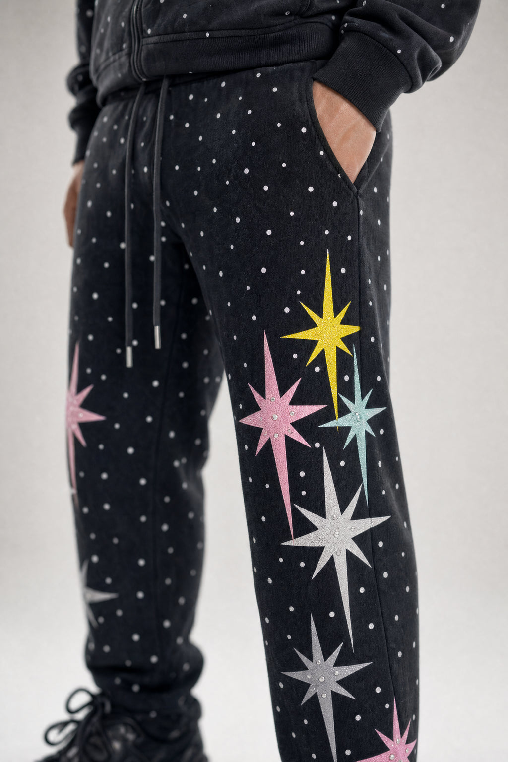 Red Poppy Star Sweatpants - Relaxed Fit